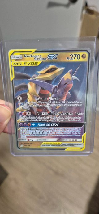 Garchomp y Giratina GX  RELEVOS