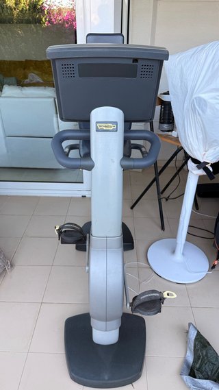 Bicicleta reclinada Technogym Excite 700i