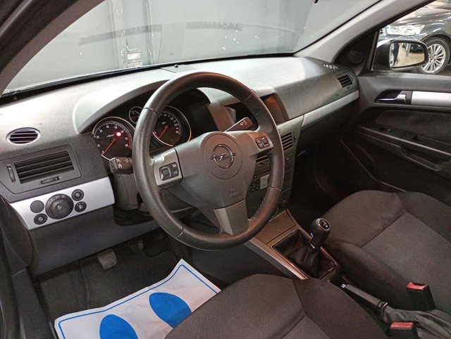 Opel Astra 1.6 Enjoy 105 cv
