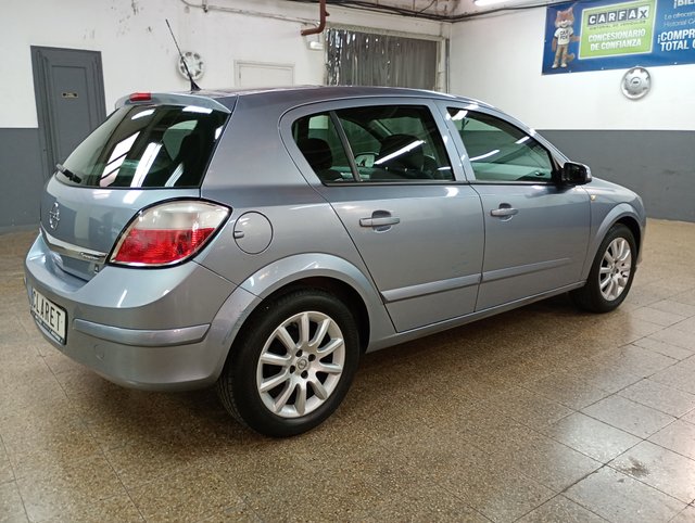 Opel Astra 1.6 Enjoy 105 cv