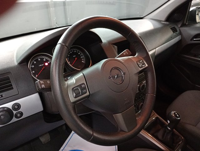 Opel Astra 1.6 Enjoy 105 cv