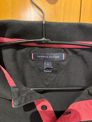 Polo Tommy Hilfiger Talla M Negro y Rosa