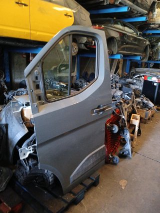 Puerta Delantera Izquierda Renault Master