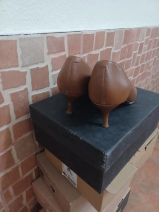 Zapatos salón de piel. Farrutx Talla 41