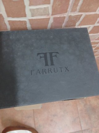 Zapatos salón de piel. Farrutx Talla 41