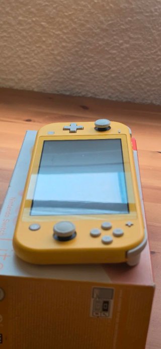 Nintendo Switch Lite Amarilla