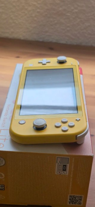 Nintendo Switch Lite Amarilla