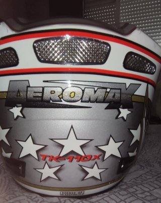 Casco de moto Takachi como nuevo