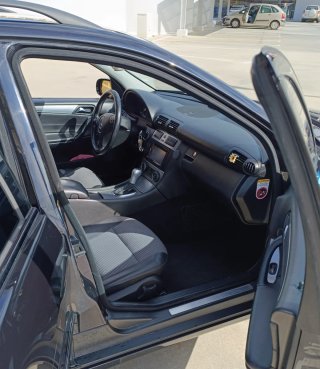 Mercedes-Benz Clase C 2005