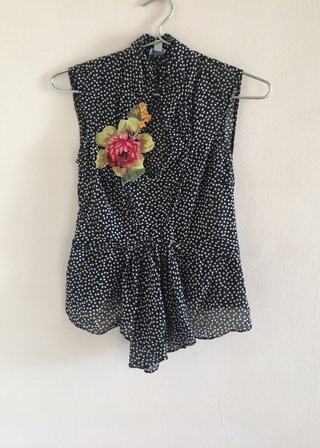 Blusa de lunares negra y blanca Anthropologie
