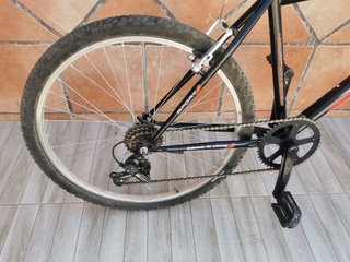 Bicicleta Montagna Indur 6X Nera