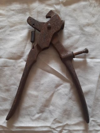 Set di pinze e attrezzi da lavoro