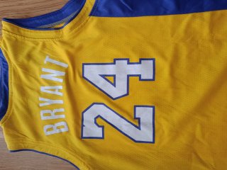 Conjunto Lakers 24 Bryant T. 7-8