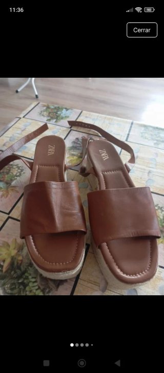 Sandalias de cuña marrones