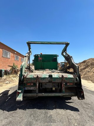 Camión Portacontenedor Volvo