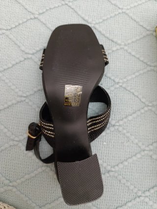 Sandalias JZ Hermanos tacón medio negras