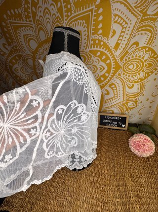 Camisa Blanca Bordada con Encaje Moa Talla M