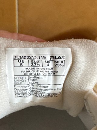 Deportivas Fila Blancas Talla 37 1/2 europea
