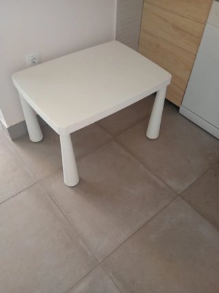 Mesa infantil de plástico blanca ikea
