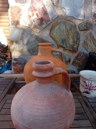 Cántaro de barro antiguo