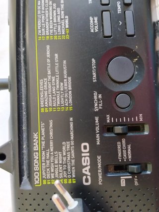 Teclado Casio 100 Tonos y Ritmos