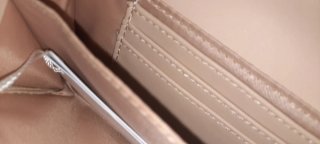 Portafoglio Guess bianco e rosa