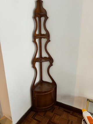 Mueble esquinero de madera