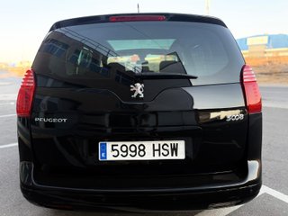 Peugeot 5008 2013