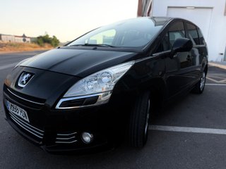 Peugeot 5008 2013