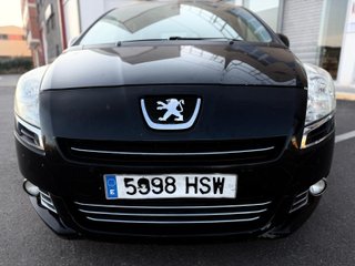 Peugeot 5008 2013