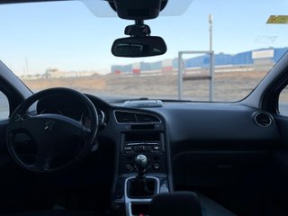 Peugeot 5008 2013