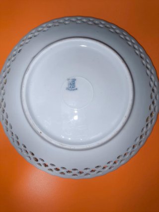 Due Antichi Piatti Calati per Dessert