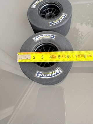 4 RUEDAS RC THUNDER TIGER F1 NUEVAS Y ORIGINALES