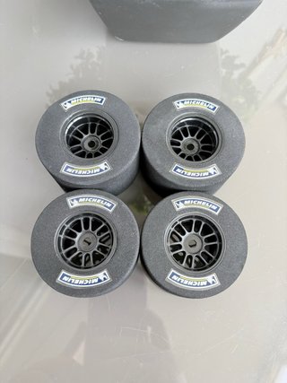 4 RUEDAS RC THUNDER TIGER F1 NUEVAS Y ORIGINALES