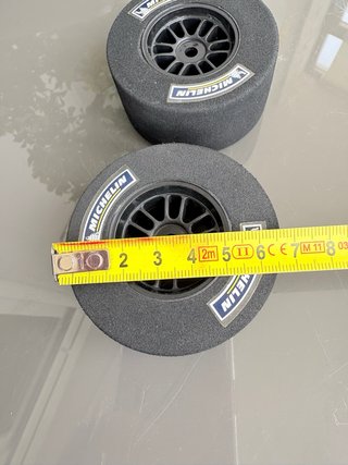 4 RUEDAS RC THUNDER TIGER F1 NUEVAS Y ORIGINALES