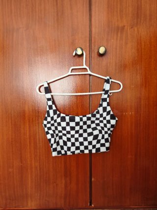 Top BERSHKA Cuadros Blanco y Negro Talla S