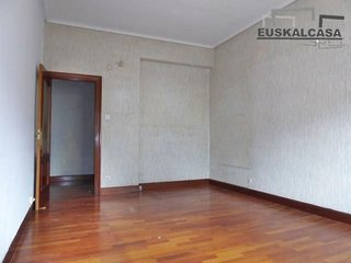 Piso en venta en Errekaldeberri - Larraskitu en Bilbao