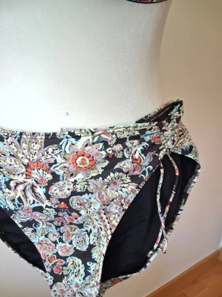 Bikini Red Point Estampado Nuevo Talla 46