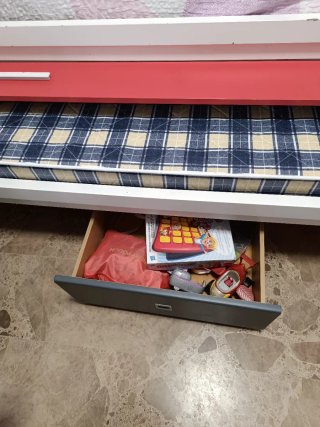Cama nido blanca y roja