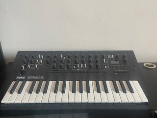 Korg Minilogue XD Sintetizador