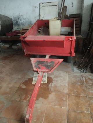 Carro para motocultor rojo