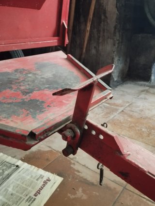 Carro para motocultor rojo