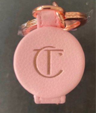 Funda Charlotte Tilbury Rosa con Llavero Dorado