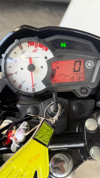 Yamaha YS125 Negra