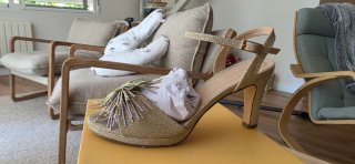 Conjunto Fiesta Menbur Zapatos y Bolso Dorado