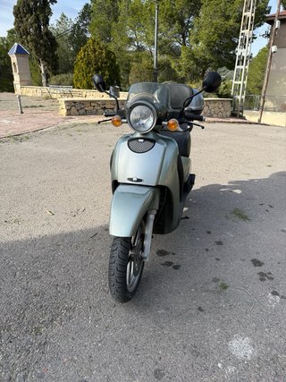 Aprilia Scarabeo 200 Gris