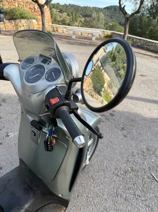 Aprilia Scarabeo 200 Gris