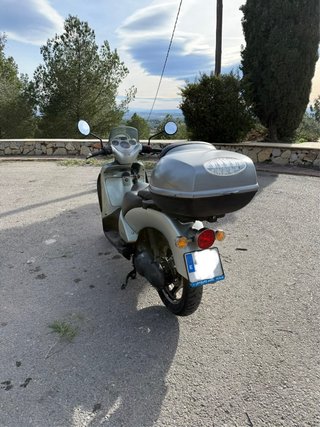 Aprilia Scarabeo 200 Gris