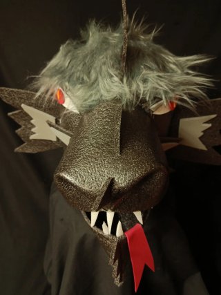 Cabezudo Dragón Negro