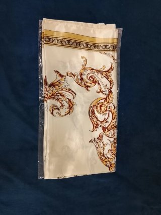 Pañuelo seda estampado barroco